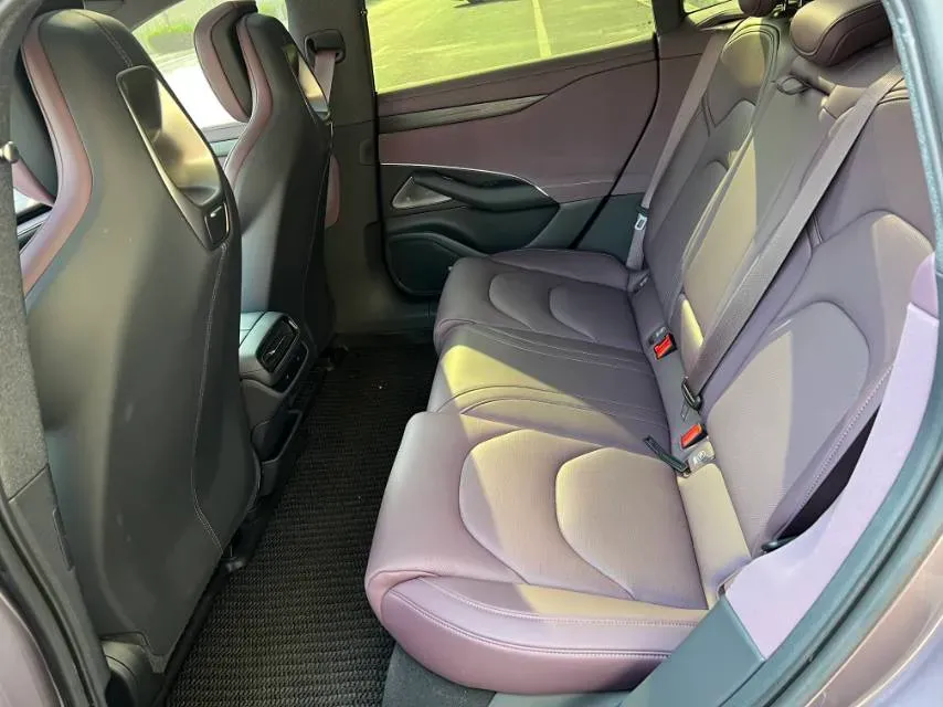 2024 MI SU7 BEV 94.3KWH,autocango,china used car exporter,china ev exporter,chinese used car exporter,chinese used ev exporter