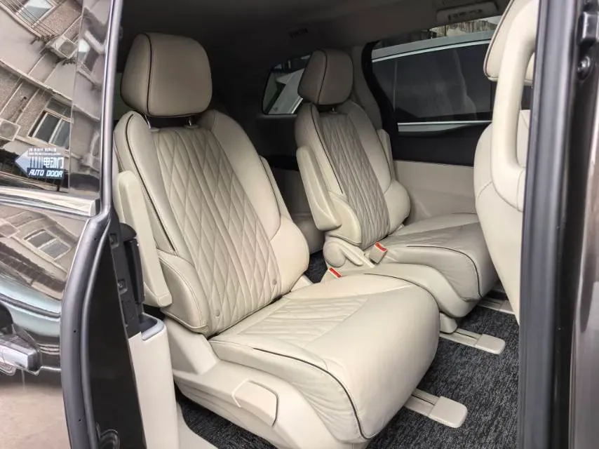 2022 Buick GL8 2.0T 237HP L4 9AT,autocango,china used car exporter,china ev exporter,chinese used car exporter,chinese used ev exporter