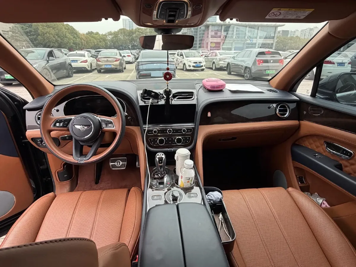 2021 Bentley Bentayga 3.0T 340HP V6 8AT PHEV 17.3KWH,autocango,china used car exporter,china ev exporter,chinese used car exporter,chinese used ev exporter