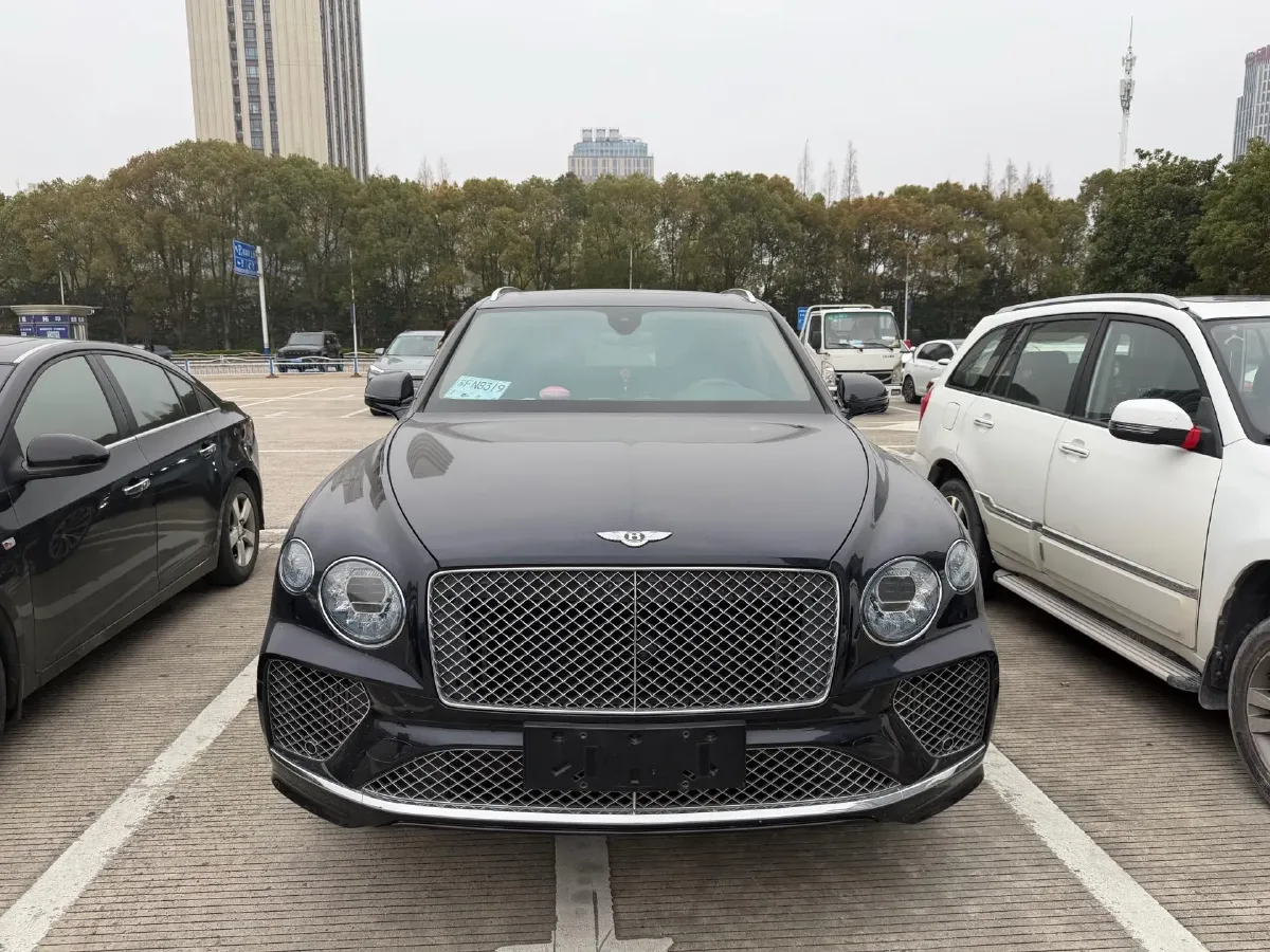 2021 Bentley Bentayga 3.0T 340HP V6 8AT PHEV 17.3KWH,autocango,china used car exporter,china ev exporter,chinese used car exporter,chinese used ev exporter
