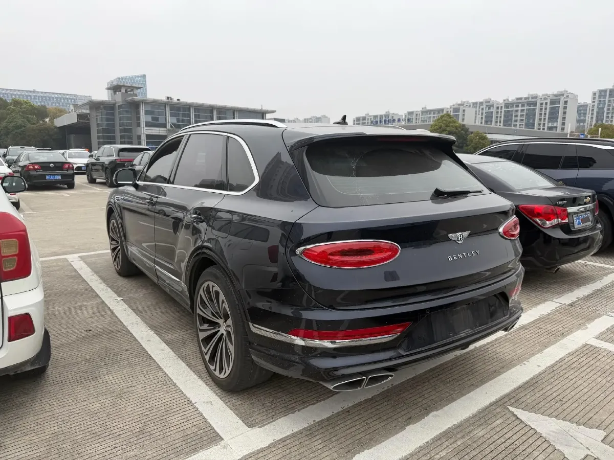 2021 Bentley Bentayga 3.0T 340HP V6 8AT PHEV 17.3KWH,autocango,china used car exporter,china ev exporter,chinese used car exporter,chinese used ev exporter