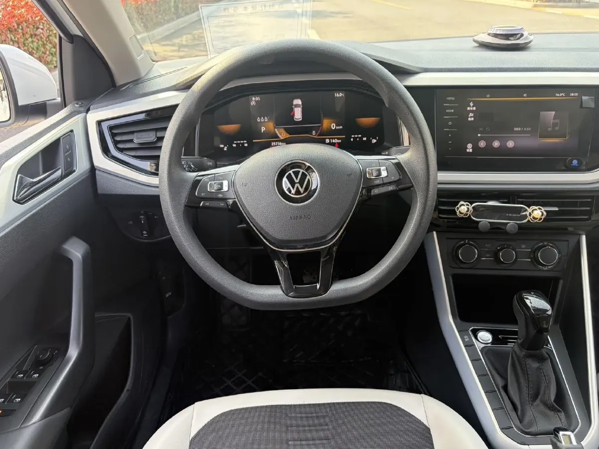2023 Volkswagen Polo 1.5L 113HP L4 6AT,autocango,china used car exporter,china ev exporter,chinese used car exporter,chinese used ev exporter