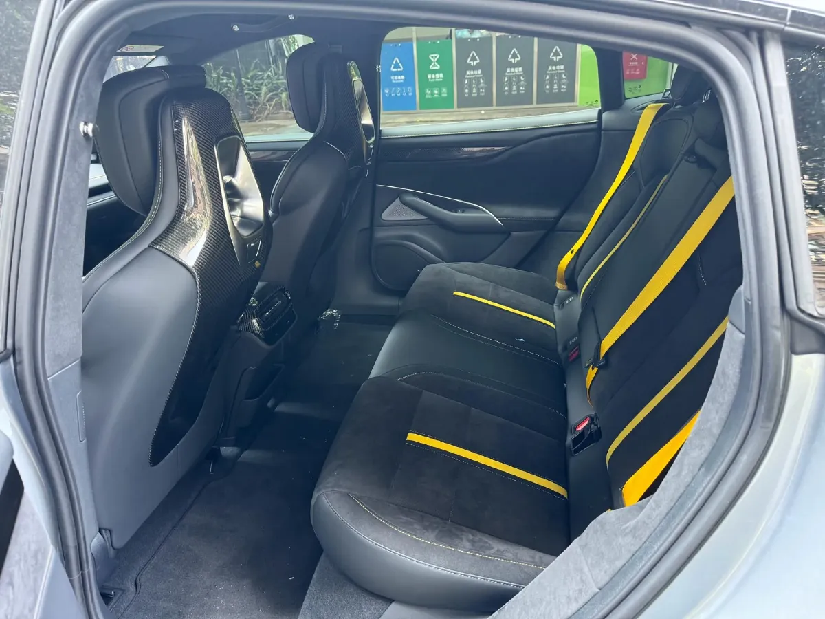 2025 MI SU7 Ultra BEV 93.7KWH,autocango,china used car exporter,china ev exporter,chinese used car exporter,chinese used ev exporter