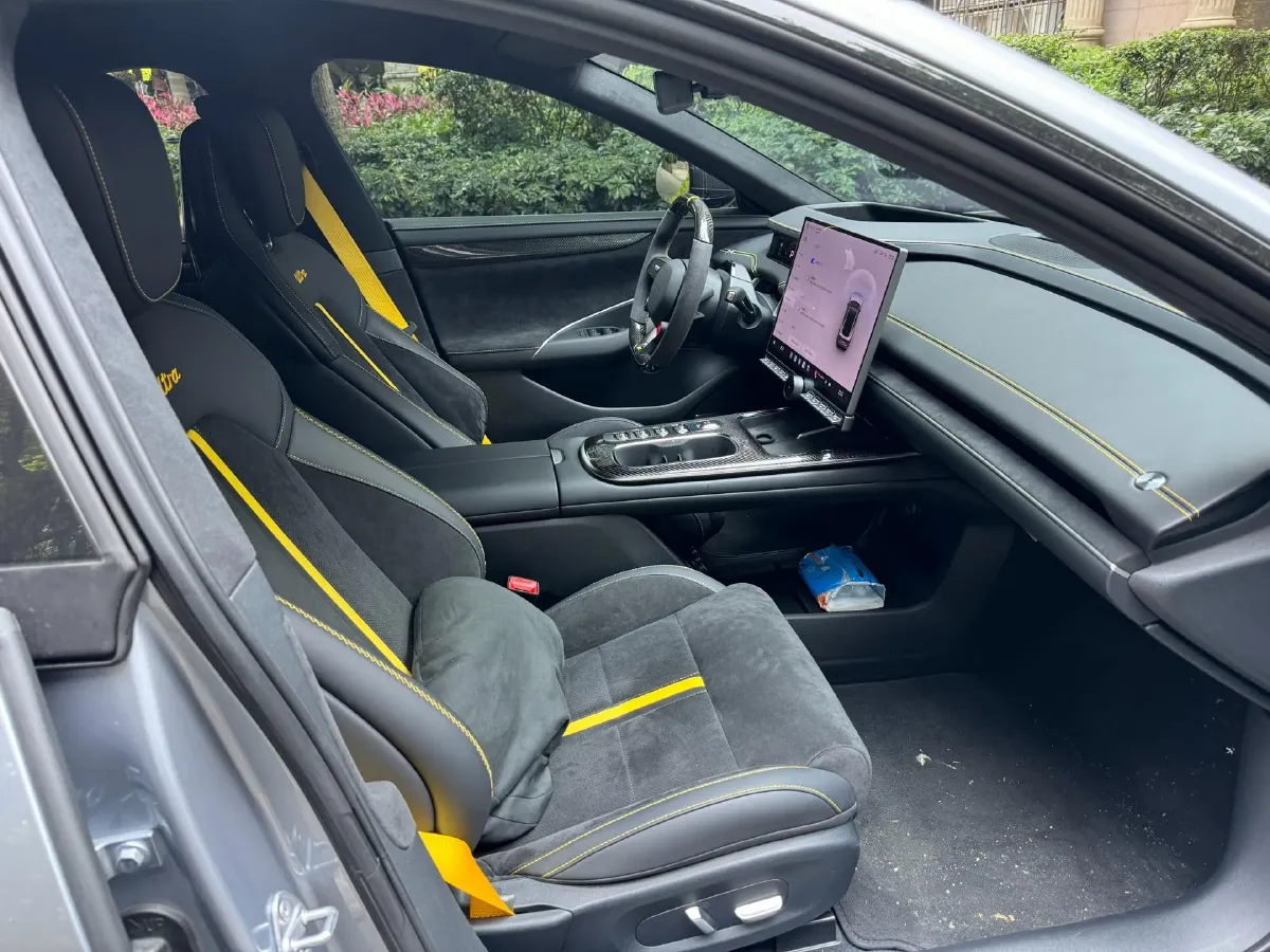 2025 MI SU7 Ultra BEV 93.7KWH,autocango,china used car exporter,china ev exporter,chinese used car exporter,chinese used ev exporter