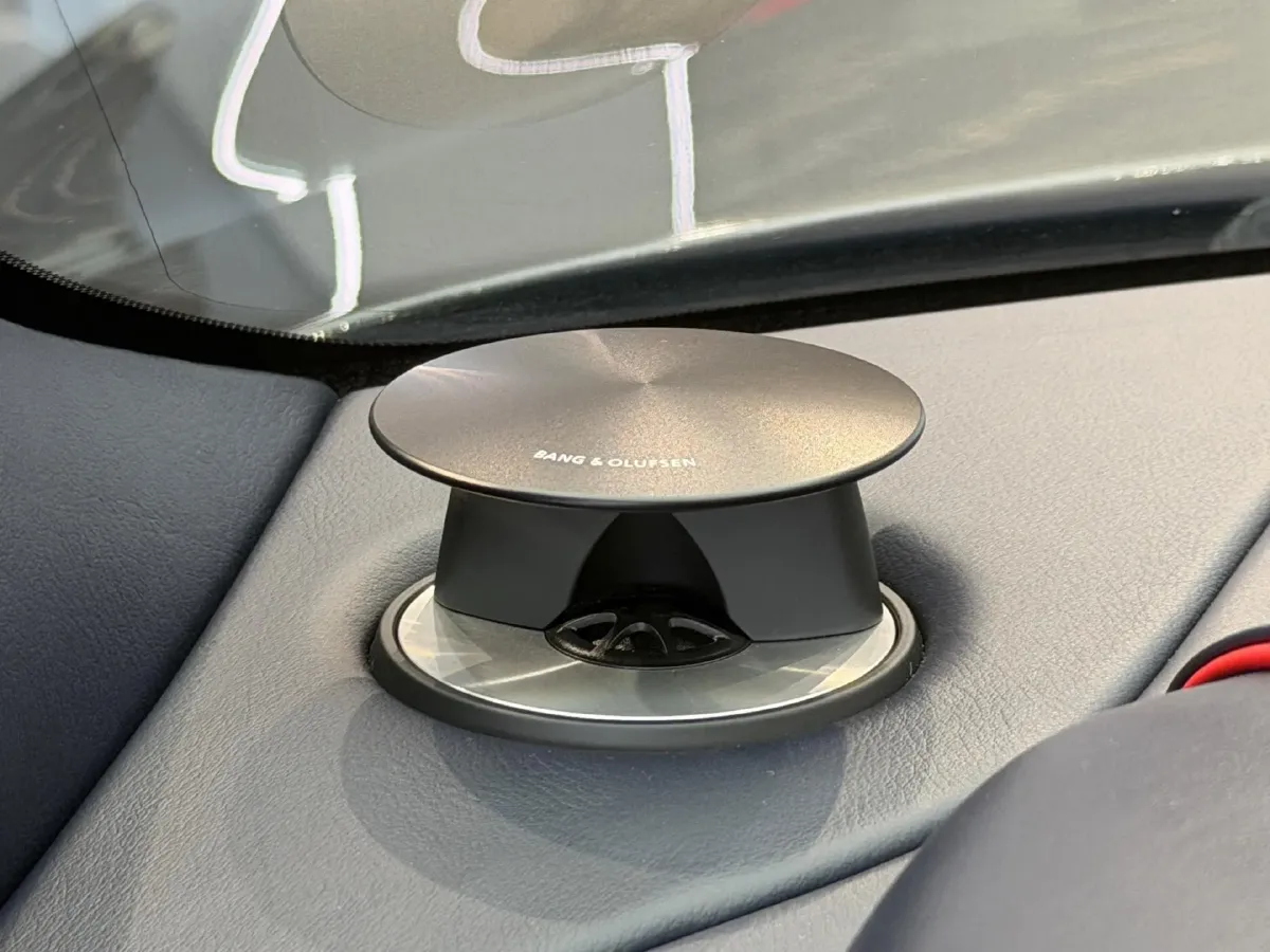 2019 Aston Martin DBS 5.2T 725HP V12 8AT,autocango,china used car exporter,china ev exporter,chinese used car exporter,chinese used ev exporter