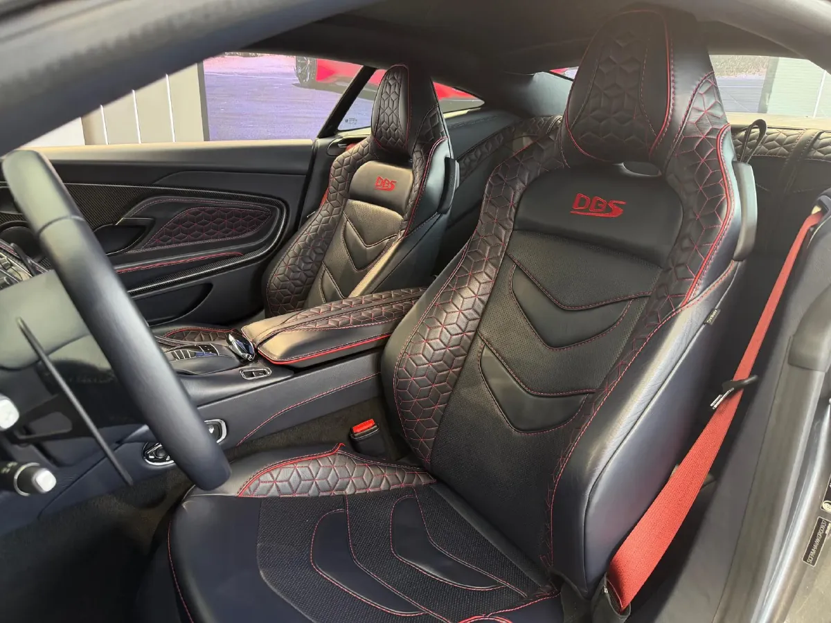 2019 Aston Martin DBS 5.2T 725HP V12 8AT,autocango,china used car exporter,china ev exporter,chinese used car exporter,chinese used ev exporter