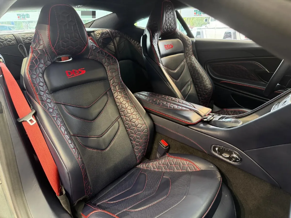 2019 Aston Martin DBS 5.2T 725HP V12 8AT,autocango,china used car exporter,china ev exporter,chinese used car exporter,chinese used ev exporter