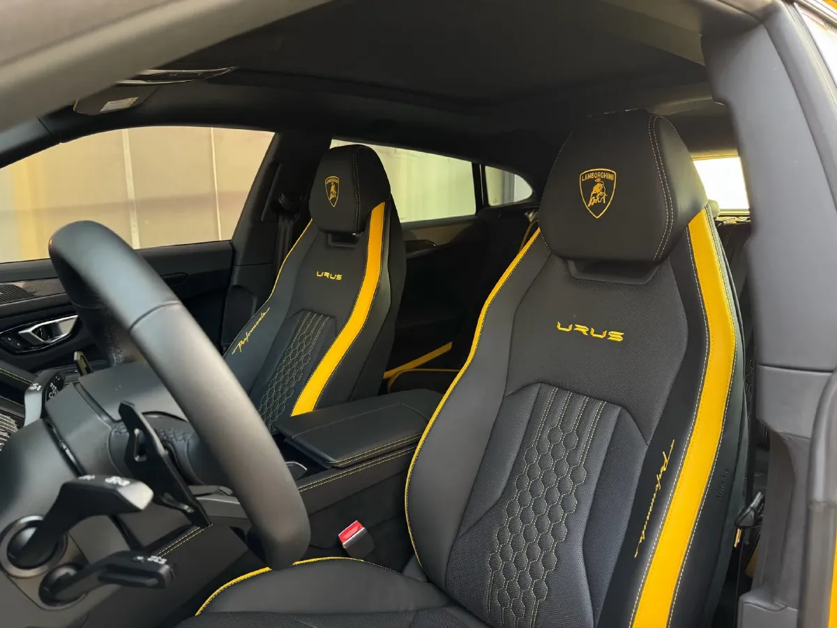 2022 Lamborghini Urus 4.0T 641HP V8 8AT,autocango,china used car exporter,china ev exporter,chinese used car exporter,chinese used ev exporter