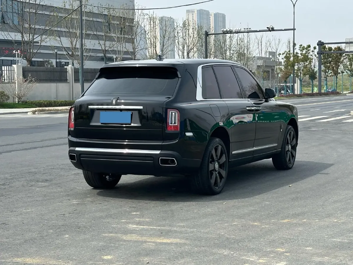 2018 Rolls-Royce Cullinan 6.7T 571HP V12 8AT,autocango,china used car exporter,china ev exporter,chinese used car exporter,chinese used ev exporter