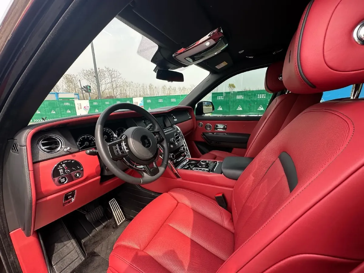 2018 Rolls-Royce Cullinan 6.7T 571HP V12 8AT,autocango,china used car exporter,china ev exporter,chinese used car exporter,chinese used ev exporter