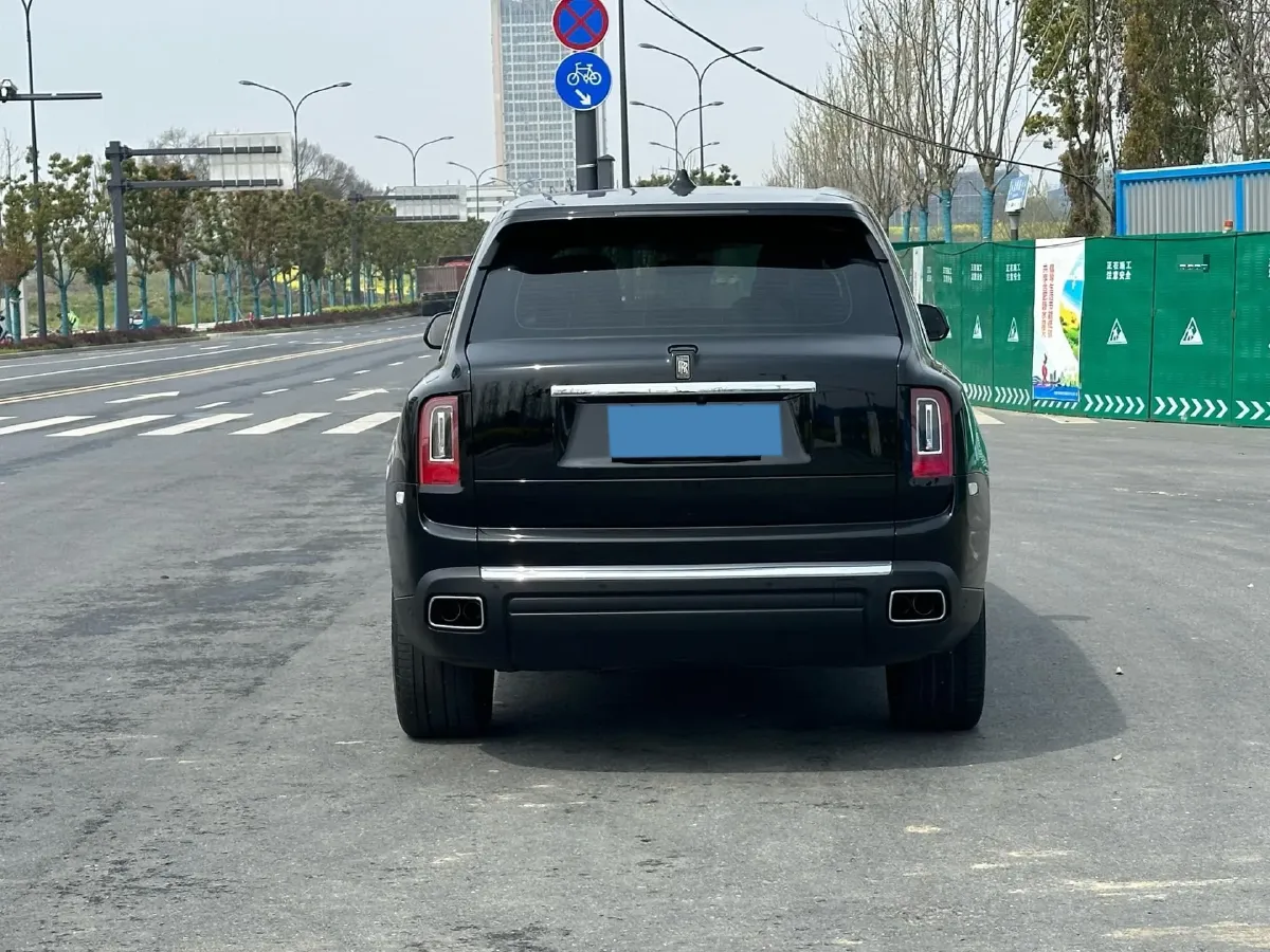 2018 Rolls-Royce Cullinan 6.7T 571HP V12 8AT,autocango,china used car exporter,china ev exporter,chinese used car exporter,chinese used ev exporter