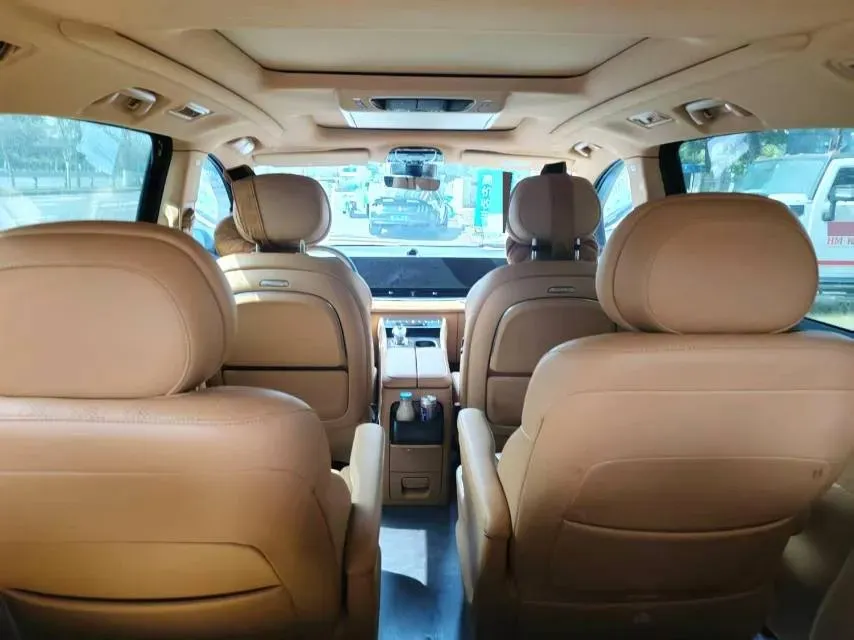 2024 Voyah Dream 1.5T 150HP L4 PHEV 43KWH,autocango,china used car exporter,china ev exporter,chinese used car exporter,chinese used ev exporter