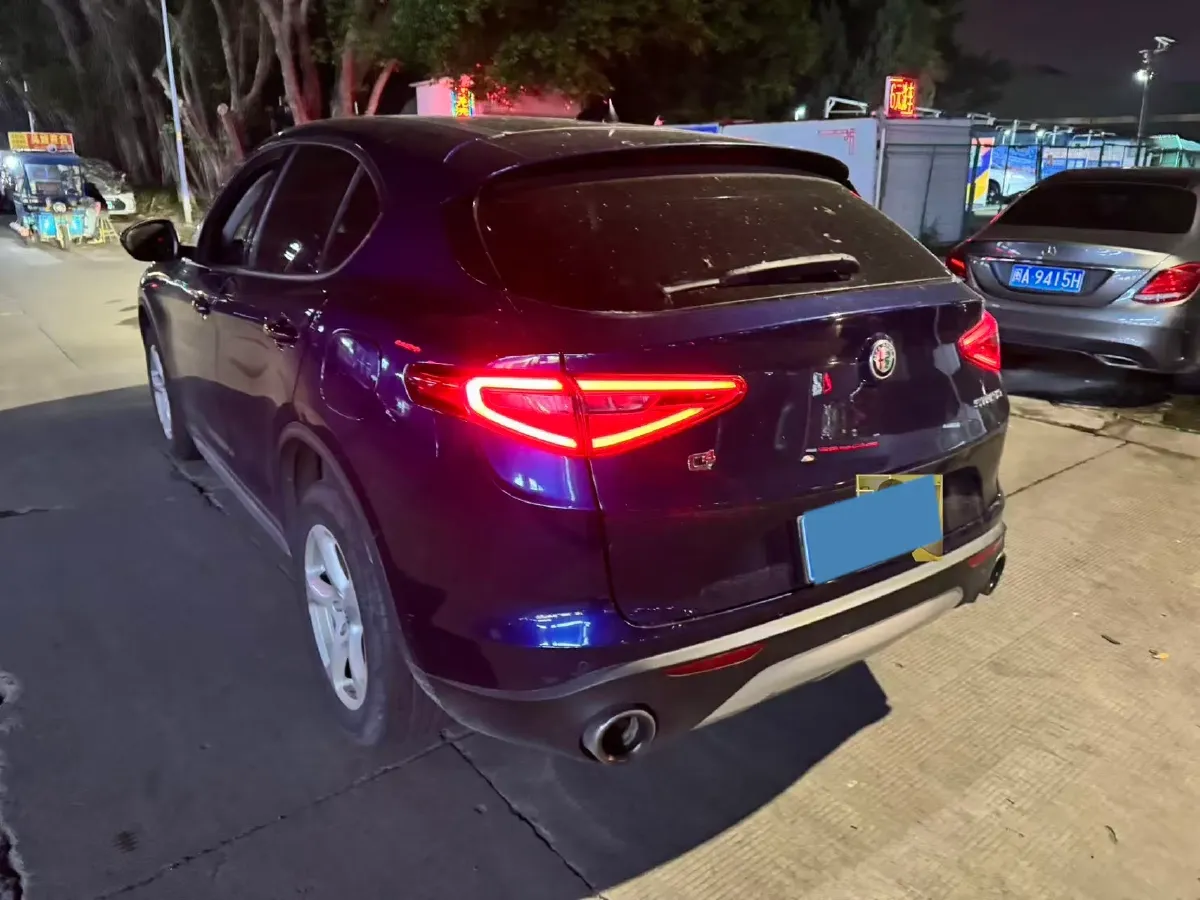 2017 Jaguar XE 2.0T 240HP L4 8AT,autocango,china used car exporter,china ev exporter,chinese used car exporter,chinese used ev exporter