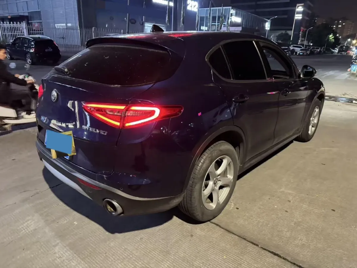 2017 Jaguar XE 2.0T 240HP L4 8AT,autocango,china used car exporter,china ev exporter,chinese used car exporter,chinese used ev exporter