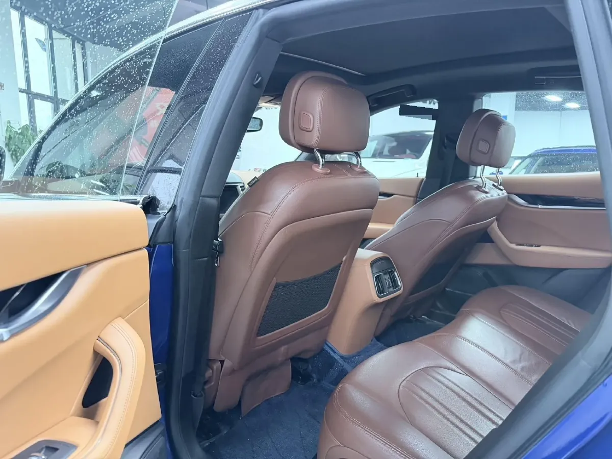 2018 Maserati Levante 3.0T 350HP V6 8AT,autocango,china used car exporter,china ev exporter,chinese used car exporter,chinese used ev exporter