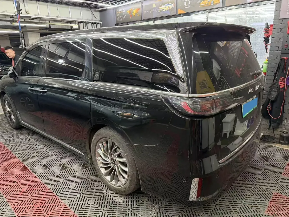 2022 Voyah Dream 1.5T 136HP L4 PHEV 25.57KWH,autocango,china used car exporter,china ev exporter,chinese used car exporter,chinese used ev exporter