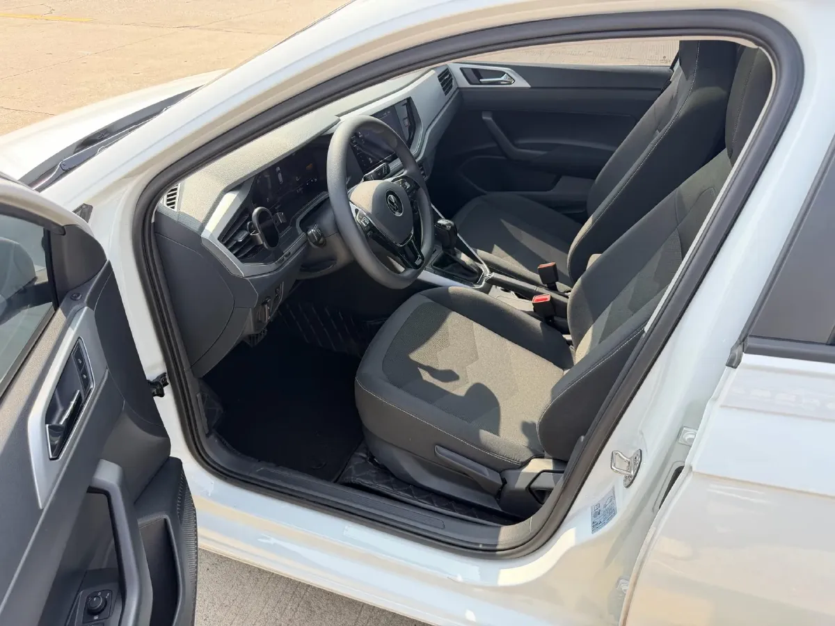 2023 Volkswagen Polo 1.5L 113HP L4 6AT,autocango,china used car exporter,china ev exporter,chinese used car exporter,chinese used ev exporter