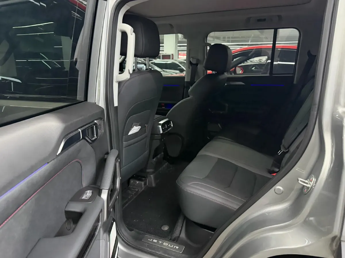 2023 Jetour Traveller 2.0T 254HP L4 8AT,autocango,china used car exporter,china ev exporter,chinese used car exporter,chinese used ev exporter