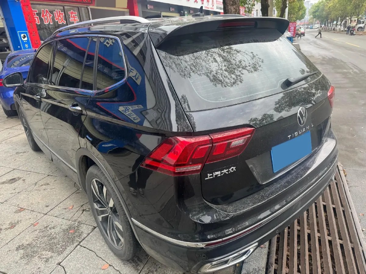 2024 Volkswagen Tiguan L 2.0T 186HP L4 7DCT,autocango,china used car exporter,china ev exporter,chinese used car exporter,chinese used ev exporter