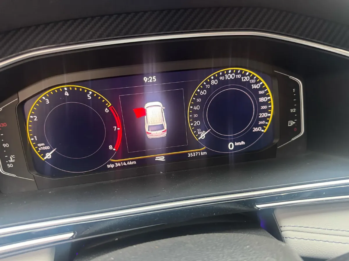 2024 Volkswagen Tiguan L 2.0T 186HP L4 7DCT,autocango,china used car exporter,china ev exporter,chinese used car exporter,chinese used ev exporter