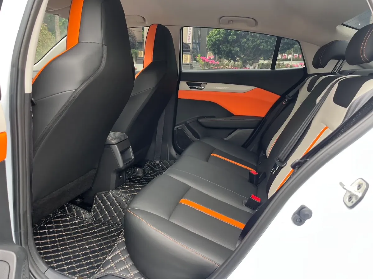 2023 DongFeng Aeolus YiXuan 1.5L 125HP L4 6DCT,autocango,china used car exporter,china ev exporter,chinese used car exporter,chinese used ev exporter