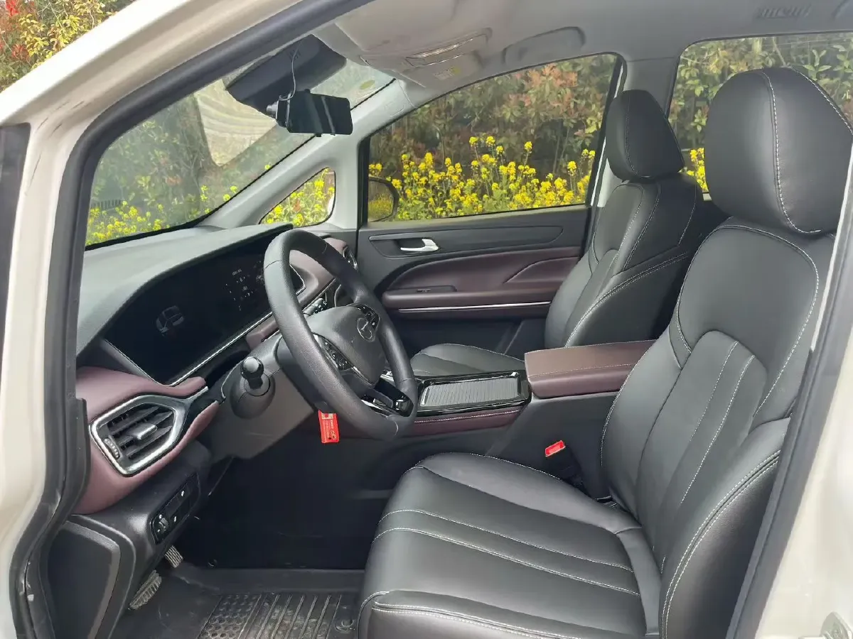 2023 GAC Trumpchi M6 1.5T 177HP L4 7DCT,autocango,china used car exporter,china ev exporter,chinese used car exporter,chinese used ev exporter