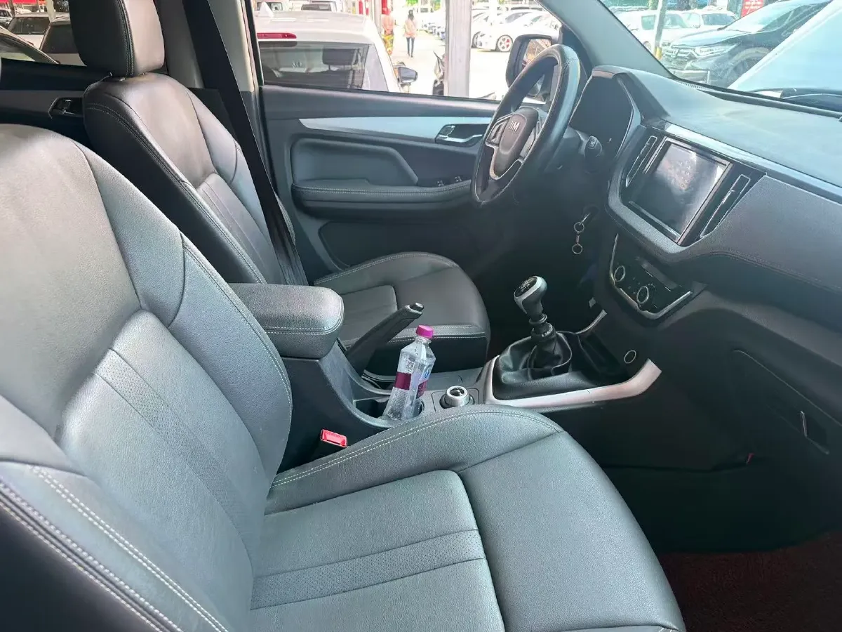 2025 Isuzu RE-MAX Jim 2.4L 158HP L4 5MT,autocango,china used car exporter,china ev exporter,chinese used car exporter,chinese used ev exporter