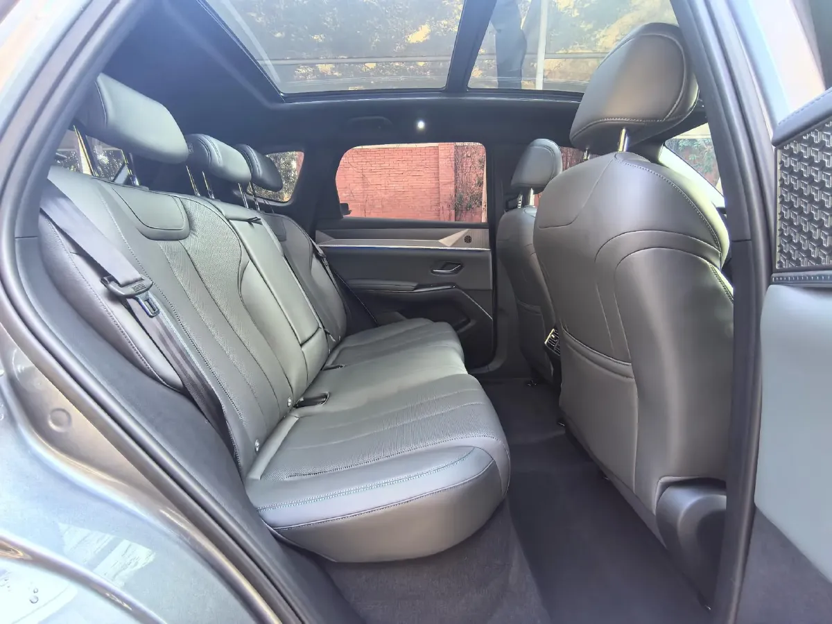 2025 BYD Song Pro 1.5L 101HP L4 E-CVT PHEV 18.3KWH,autocango,china used car exporter,china ev exporter,chinese used car exporter,chinese used ev exporter