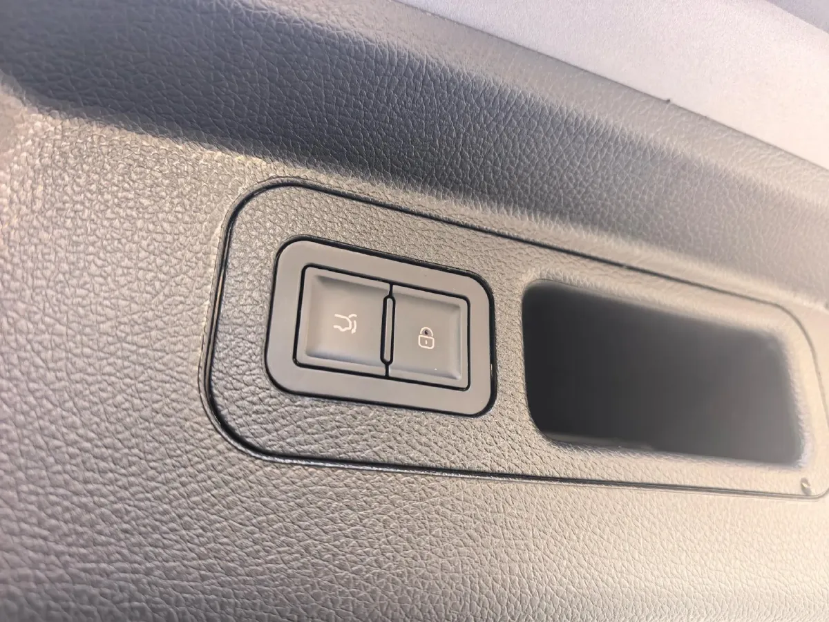 2025 BYD Song Pro 1.5L 101HP L4 E-CVT PHEV 18.3KWH,autocango,china used car exporter,china ev exporter,chinese used car exporter,chinese used ev exporter