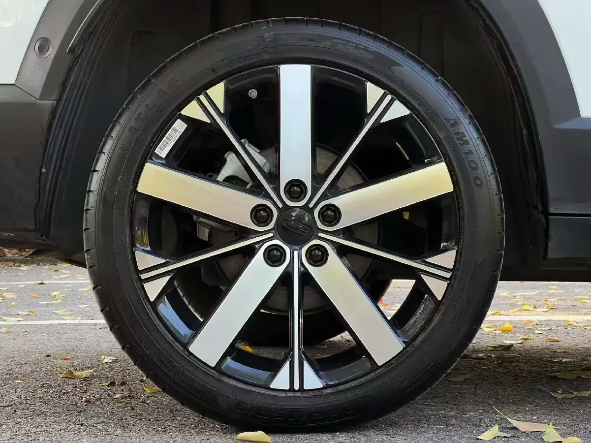 2023 Geely ICON 1.5T 181HP L4 7DCT,autocango,china used car exporter,china ev exporter,chinese used car exporter,chinese used ev exporter