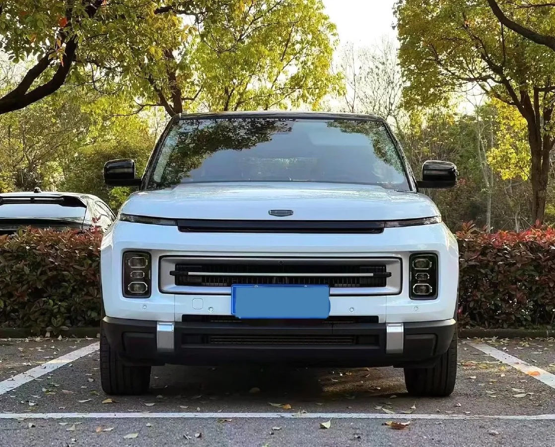 2023 Geely ICON 1.5T 181HP L4 7DCT,autocango,china used car exporter,china ev exporter,chinese used car exporter,chinese used ev exporter