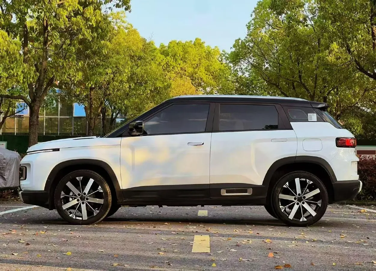 2023 Geely ICON 1.5T 181HP L4 7DCT,autocango,china used car exporter,china ev exporter,chinese used car exporter,chinese used ev exporter