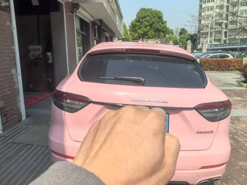 2022 Maserati Levante 2.0T 330HP L4 8AT,autocango,china used car exporter,china ev exporter,chinese used car exporter,chinese used ev exporter