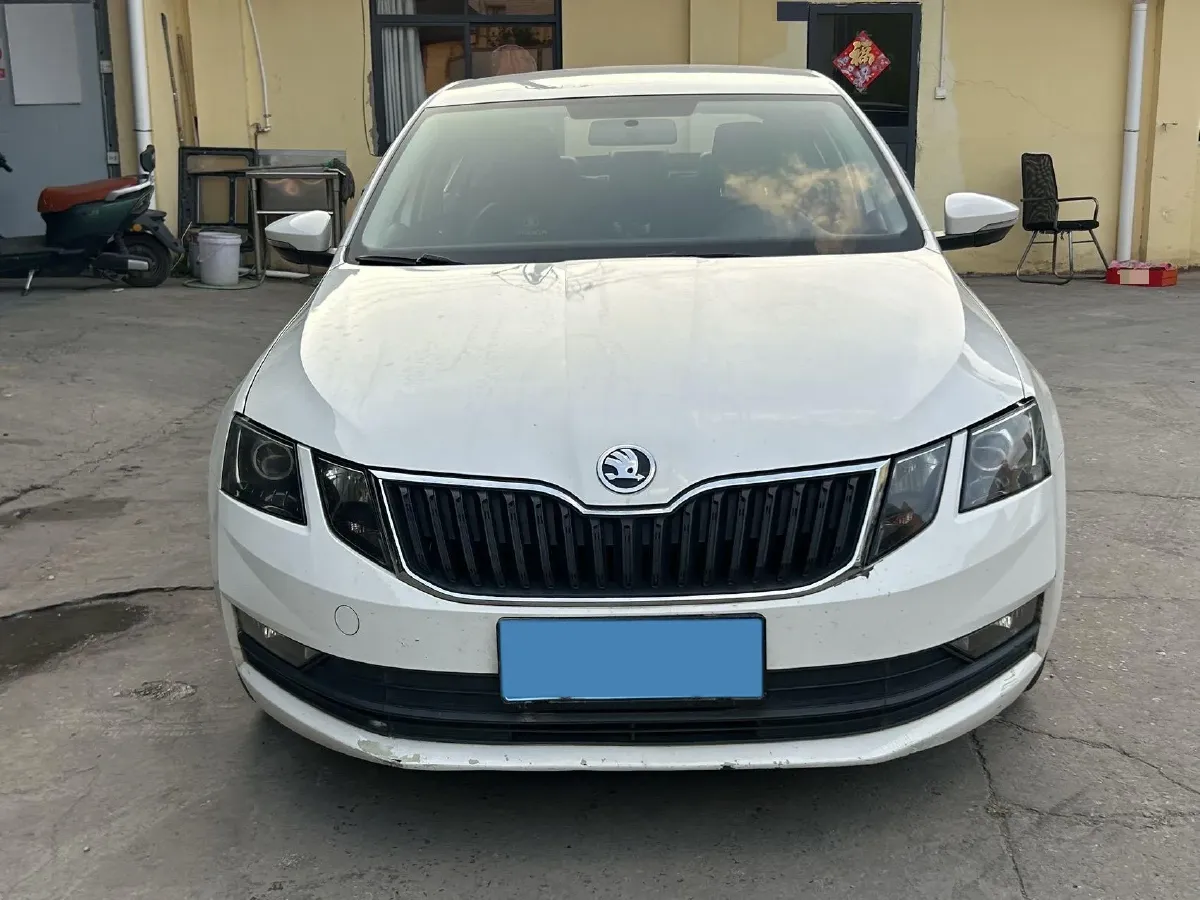 2018 Skoda Octavia 1.2T 116HP L4 7DCT,autocango,china used car exporter,china ev exporter,chinese used car exporter,chinese used ev exporter