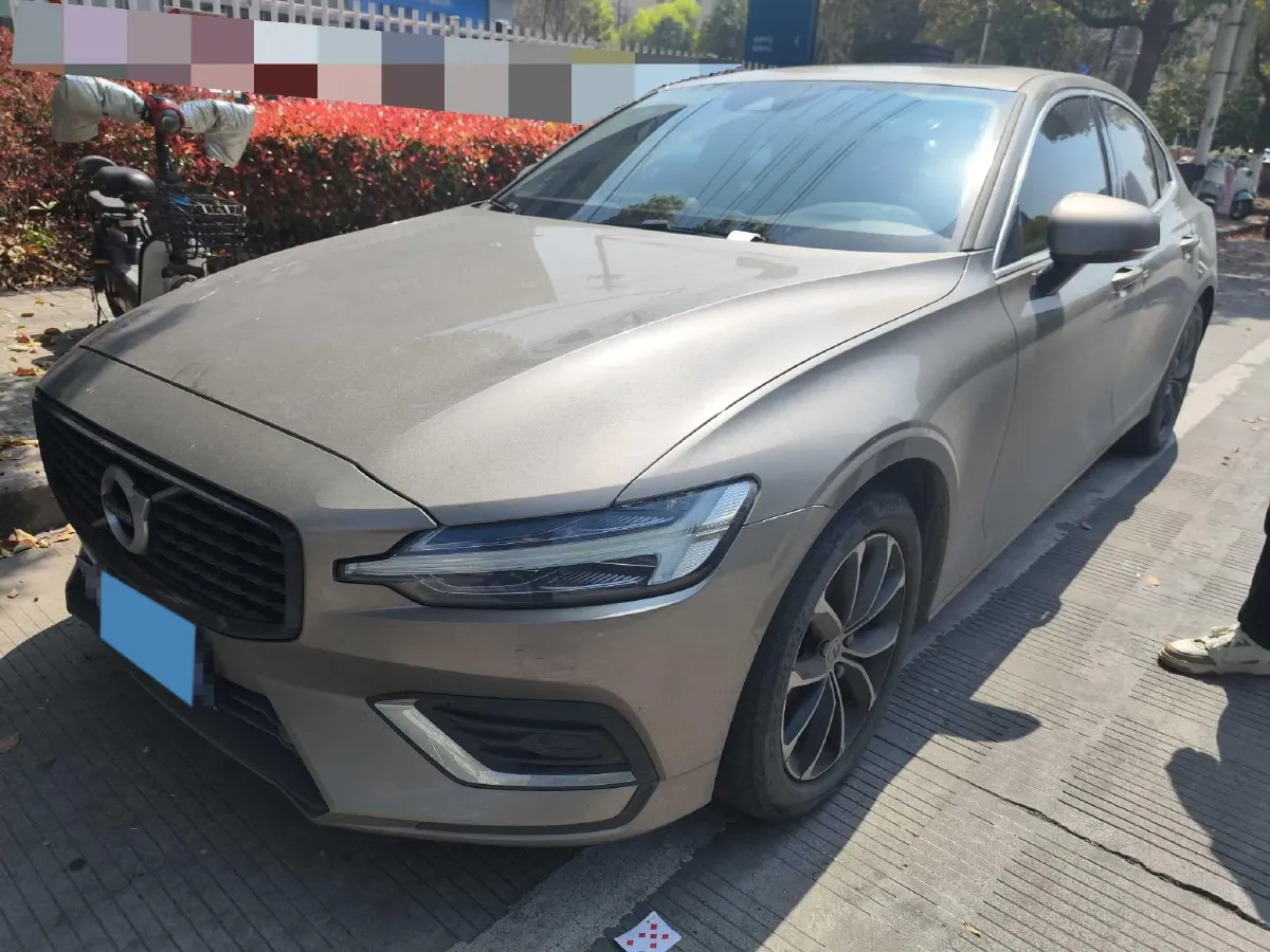 2021 Volvo S60 2.0T 190HP L4 8AT,autocango,china used car exporter,china ev exporter,chinese used car exporter,chinese used ev exporter