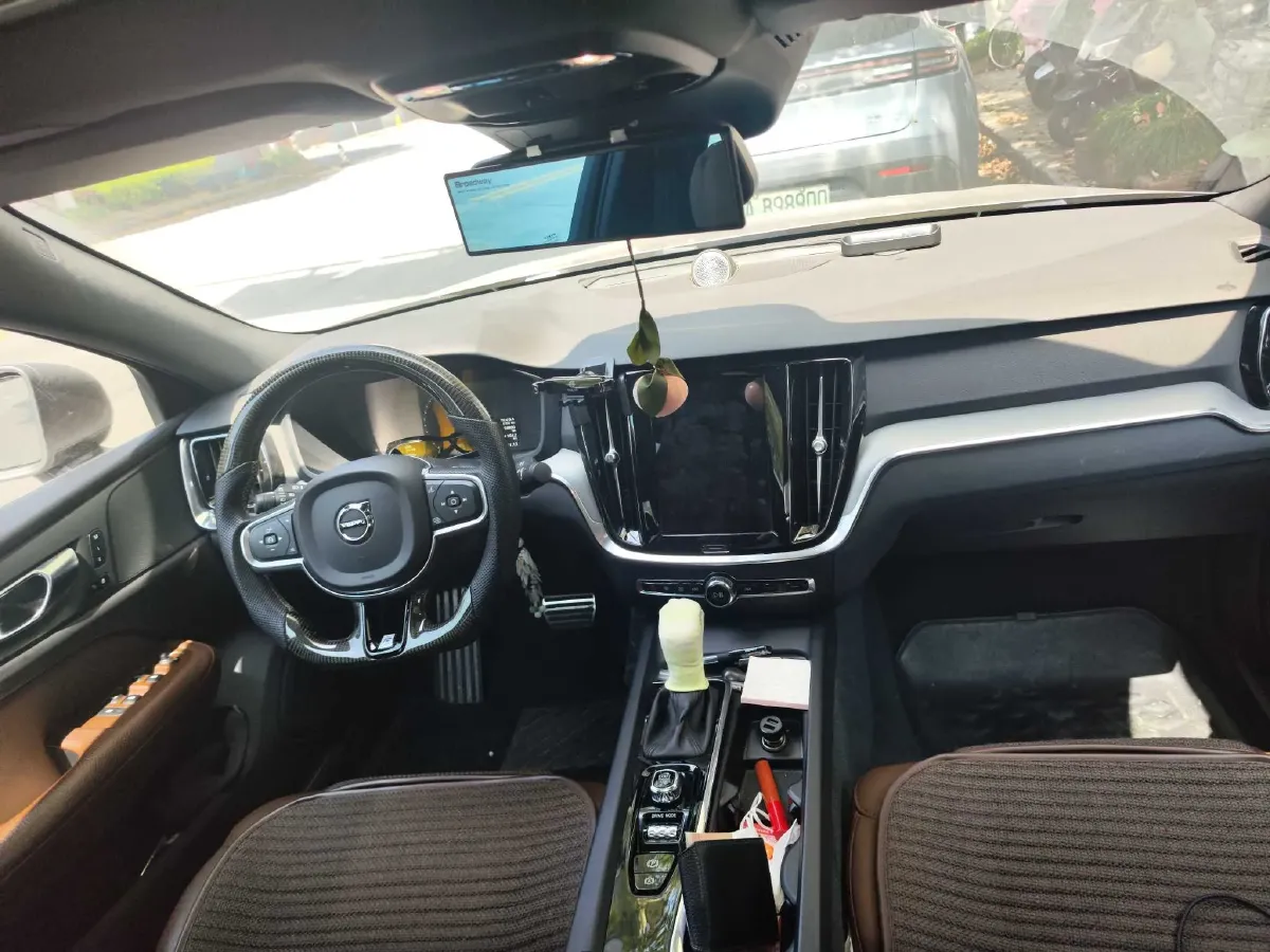 2021 Volvo S60 2.0T 190HP L4 8AT,autocango,china used car exporter,china ev exporter,chinese used car exporter,chinese used ev exporter