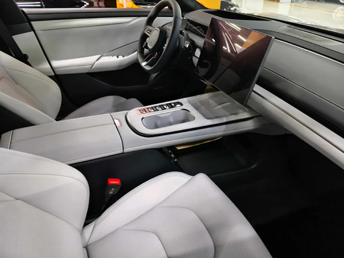 2024 MI SU7 BEV 101KWH,autocango,china used car exporter,china ev exporter,chinese used car exporter,chinese used ev exporter