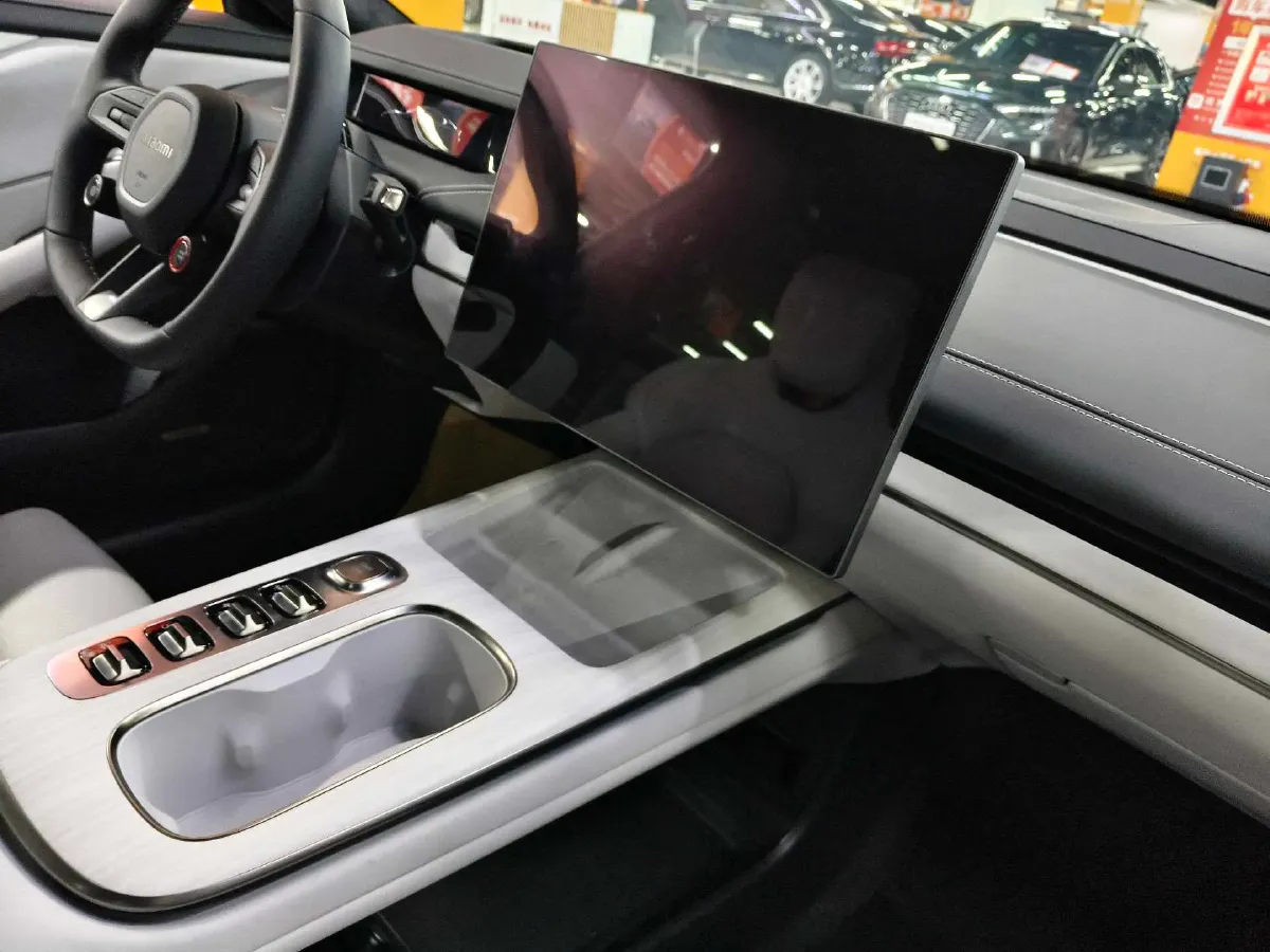 2024 MI SU7 BEV 101KWH,autocango,china used car exporter,china ev exporter,chinese used car exporter,chinese used ev exporter