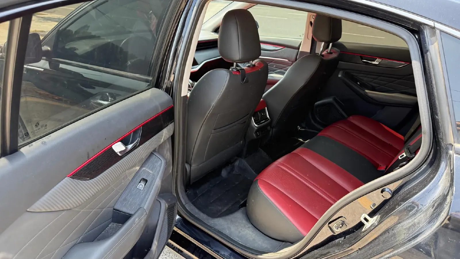 2021 DongFeng Aeolus YiXuan MAX 1.5T 190HP L4 7DCT,autocango,china used car exporter,china ev exporter,chinese used car exporter,chinese used ev exporter