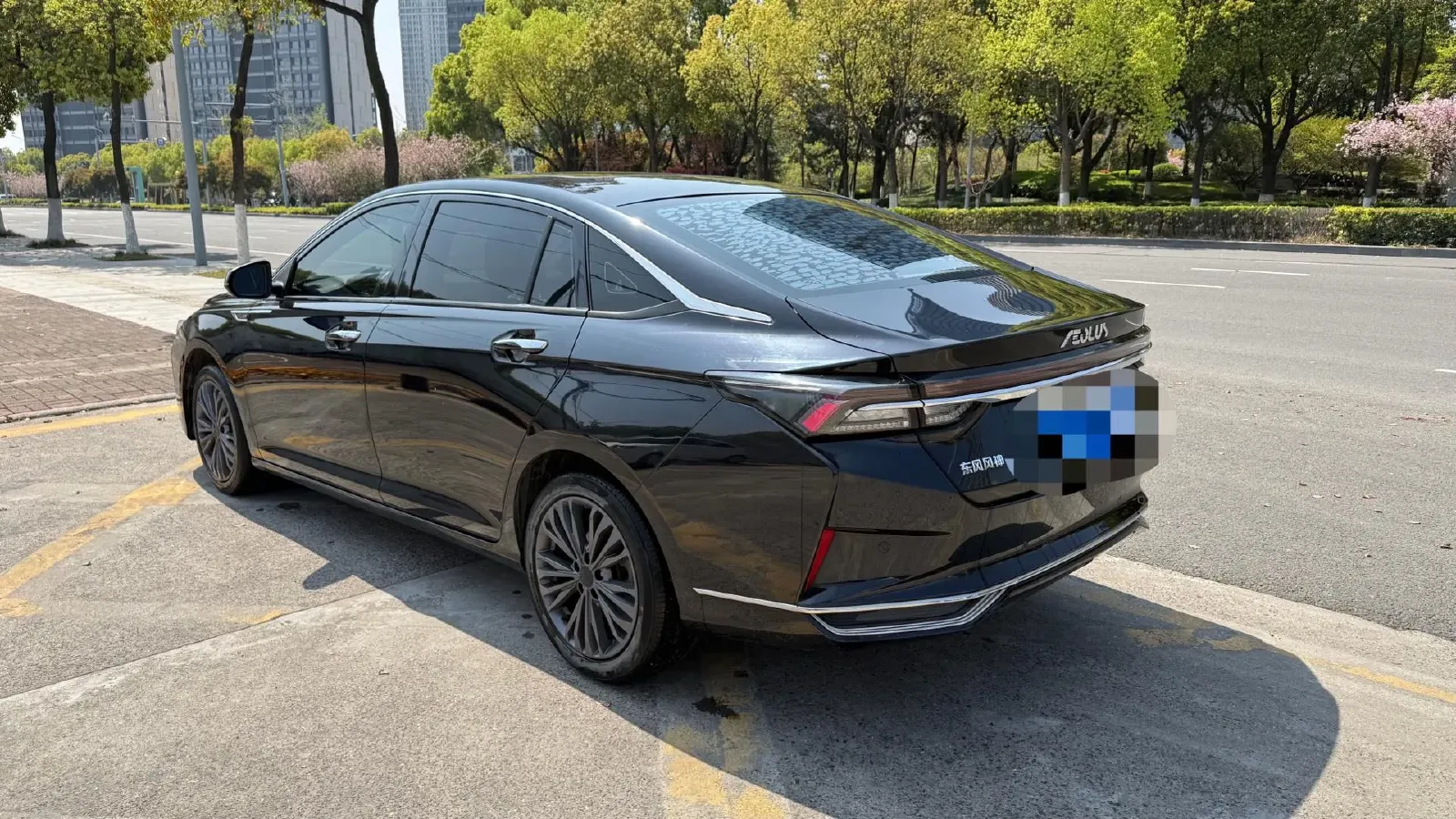 2021 DongFeng Aeolus YiXuan MAX 1.5T 190HP L4 7DCT,autocango,china used car exporter,china ev exporter,chinese used car exporter,chinese used ev exporter