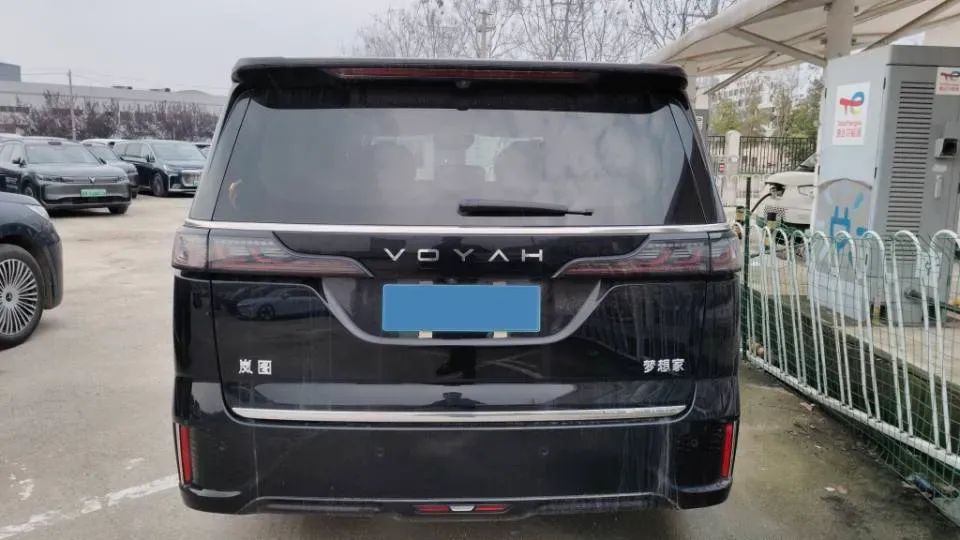 2025 Voyah Dream 1.5T 150HP L4 PHEV 41.7KWH,autocango,china used car exporter,china ev exporter,chinese used car exporter,chinese used ev exporter