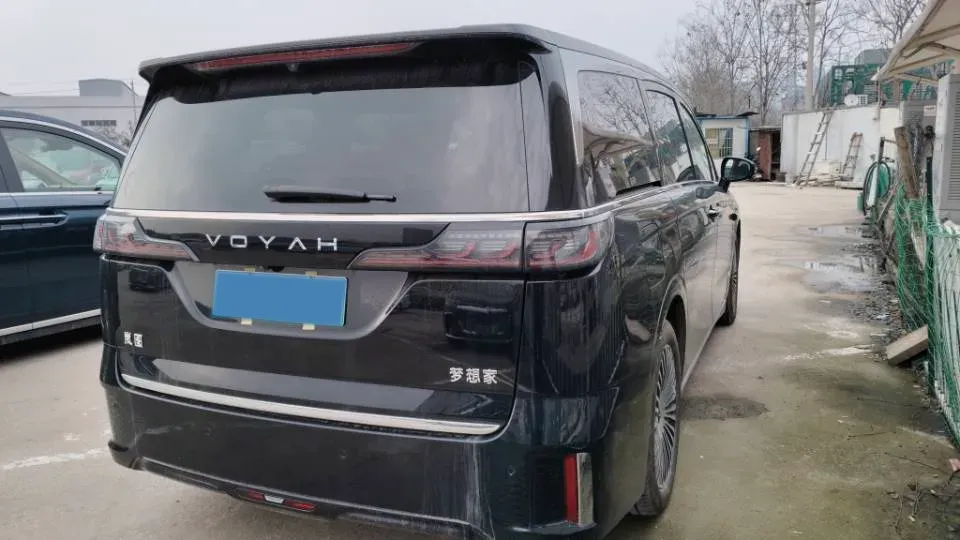 2025 Voyah Dream 1.5T 150HP L4 PHEV 41.7KWH,autocango,china used car exporter,china ev exporter,chinese used car exporter,chinese used ev exporter