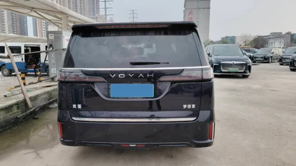 2025 Voyah Dream 1.5T 150HP L4 PHEV 41.7KWH,autocango,china used car exporter,china ev exporter,chinese used car exporter,chinese used ev exporter