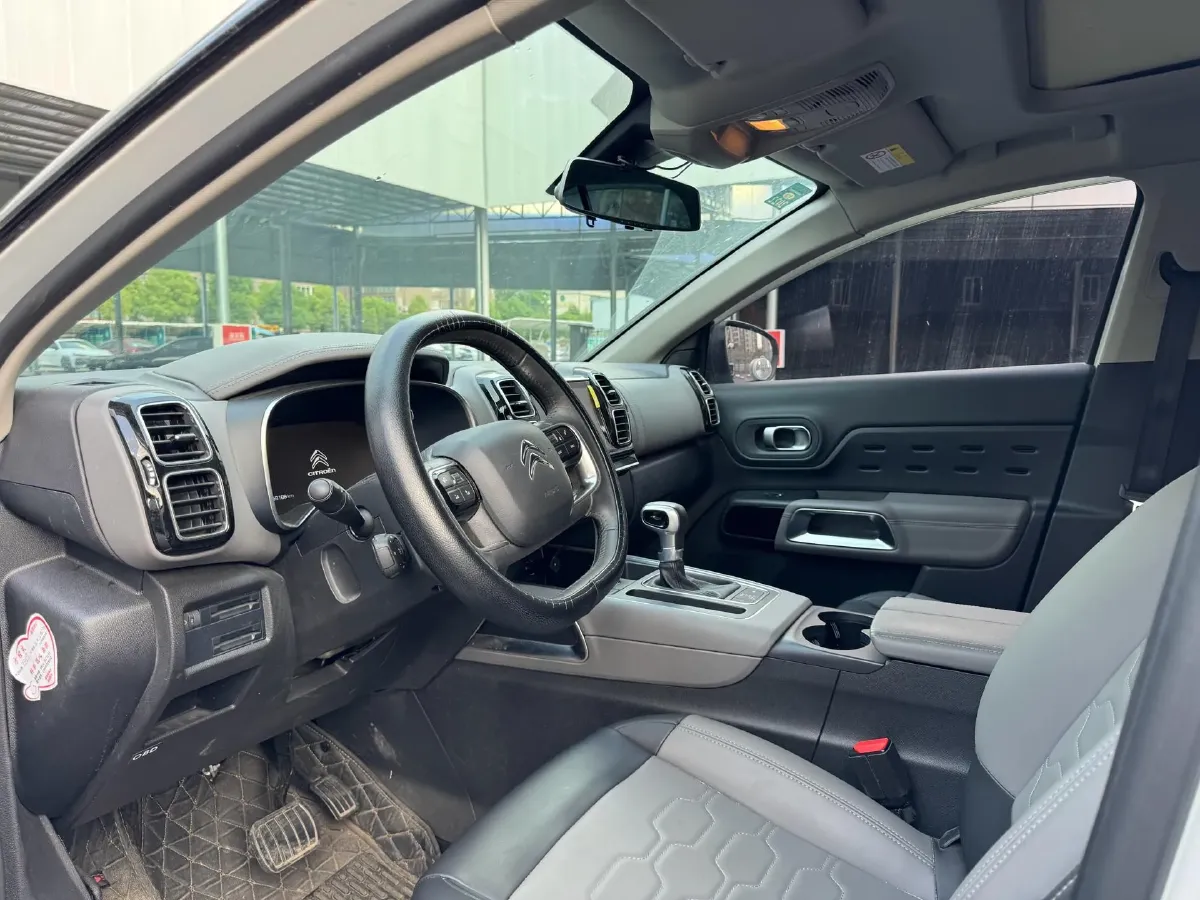 2020 Citroen C5 Aircross 1.6T 170HP L4 6AT,autocango,china used car exporter,china ev exporter,chinese used car exporter,chinese used ev exporter