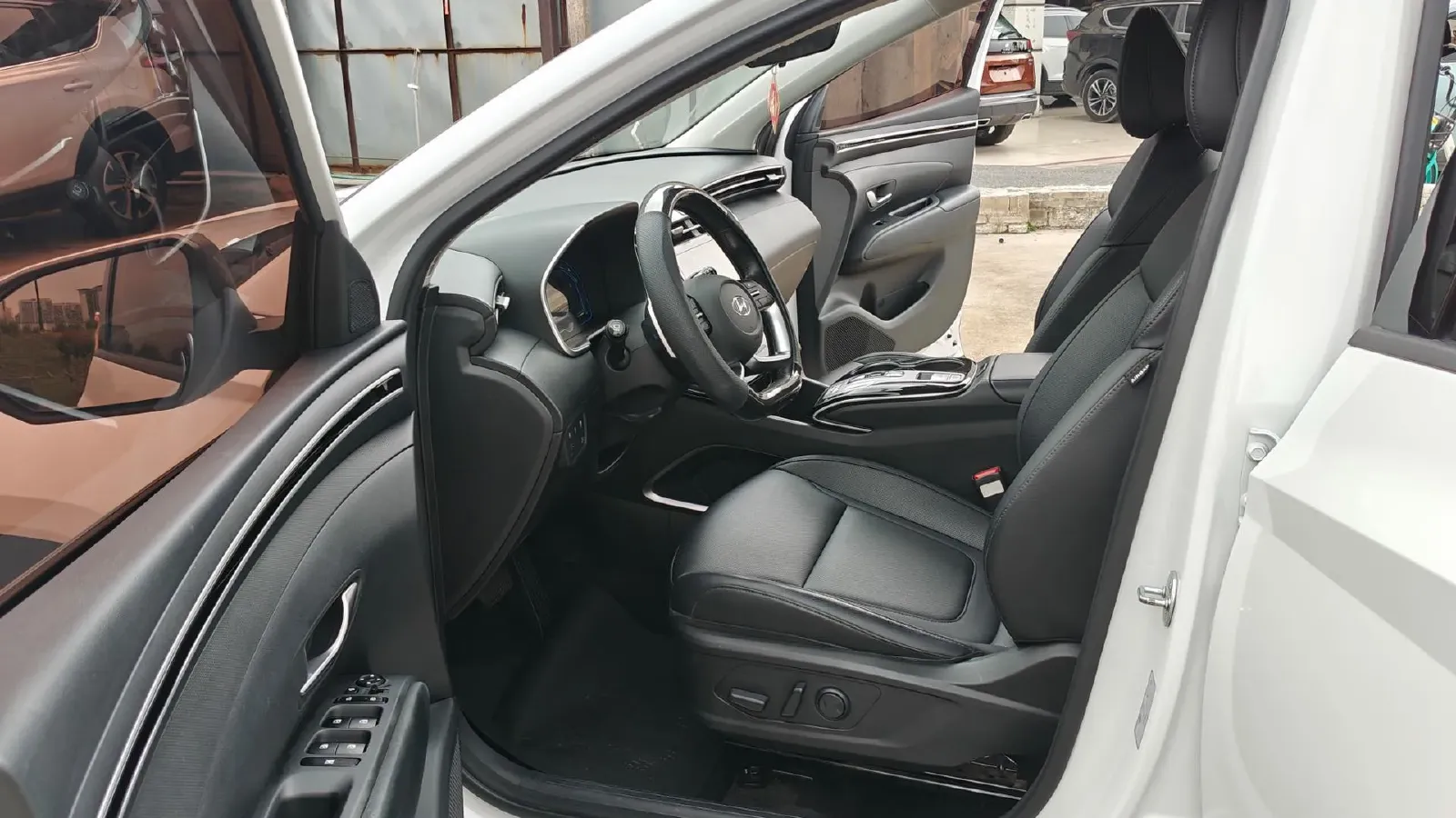 2021 Hyundai Tucson 1.5T 200HP L4 7DCT,autocango,china used car exporter,china ev exporter,chinese used car exporter,chinese used ev exporter