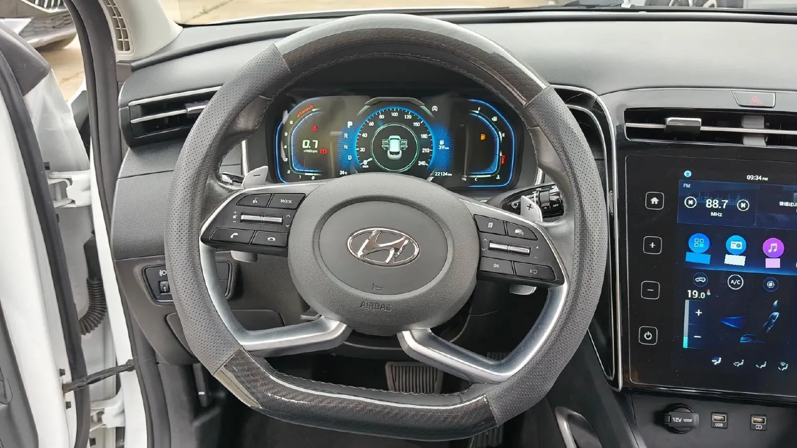 2021 Hyundai Tucson 1.5T 200HP L4 7DCT,autocango,china used car exporter,china ev exporter,chinese used car exporter,chinese used ev exporter