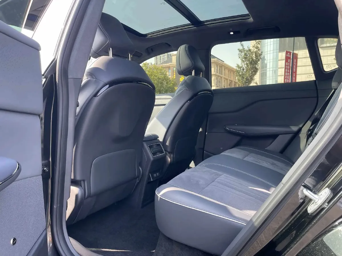 2024 Voyah ZhiYin BEV 77KWH,autocango,china used car exporter,china ev exporter,chinese used car exporter,chinese used ev exporter