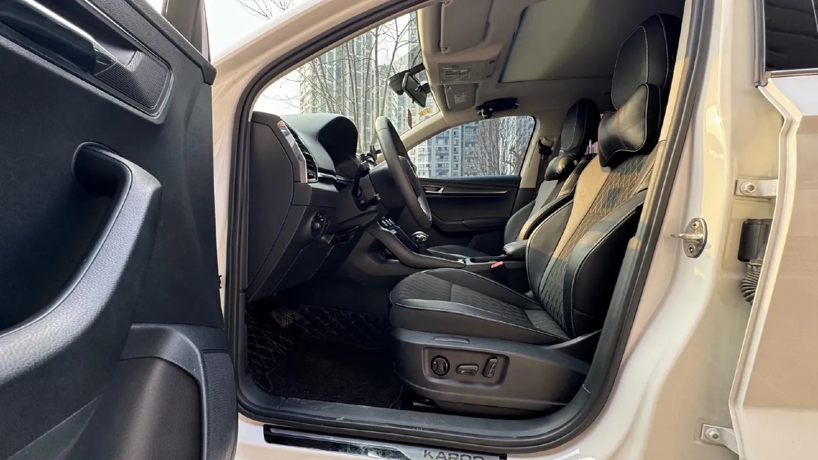 2020 Skoda Karoq 1.4T 150HP L4 7DCT,autocango,china used car exporter,china ev exporter,chinese used car exporter,chinese used ev exporter