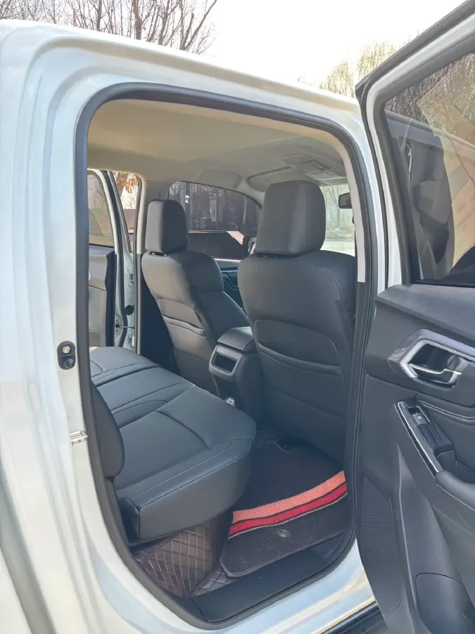 2023 Isuzu LingTuo 2.5T 150HP L4 8AT,autocango,china used car exporter,china ev exporter,chinese used car exporter,chinese used ev exporter