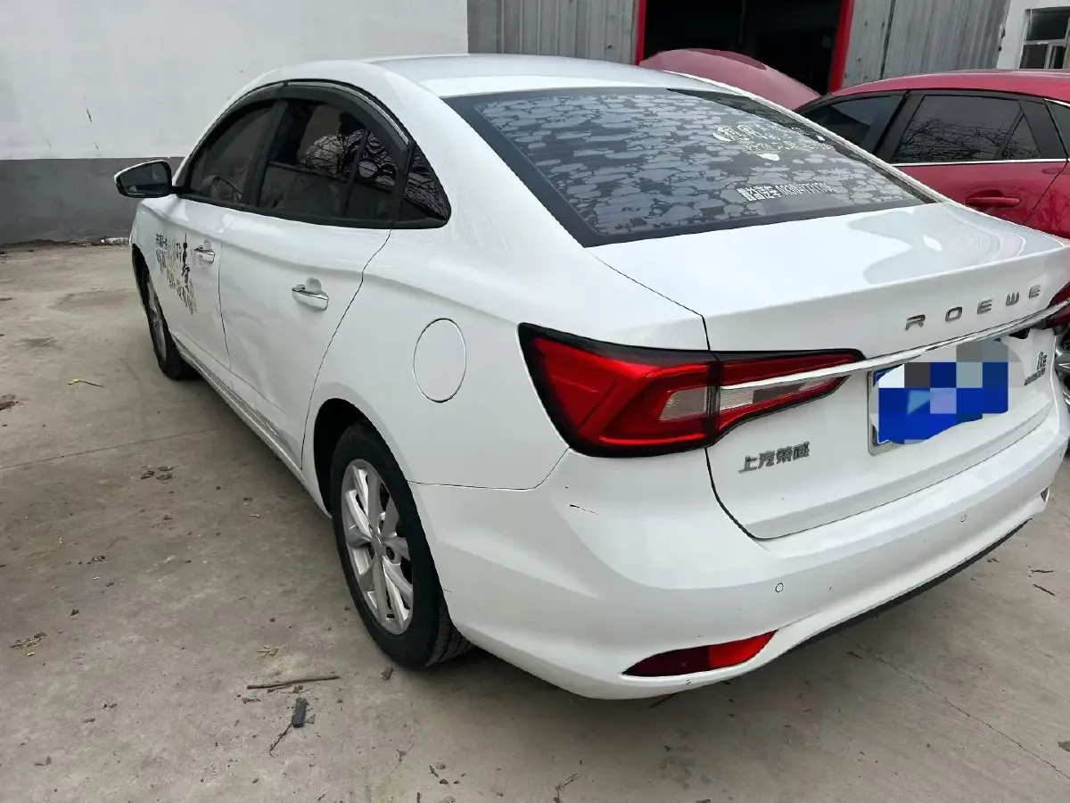 2020 Roewe i5 1.5L 120HP L4 5MT,autocango,china used car exporter,china ev exporter,chinese used car exporter,chinese used ev exporter